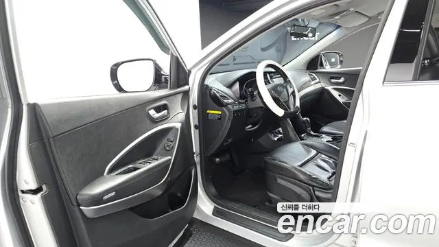 Hyundai Santa Fe 2012 thumb 10