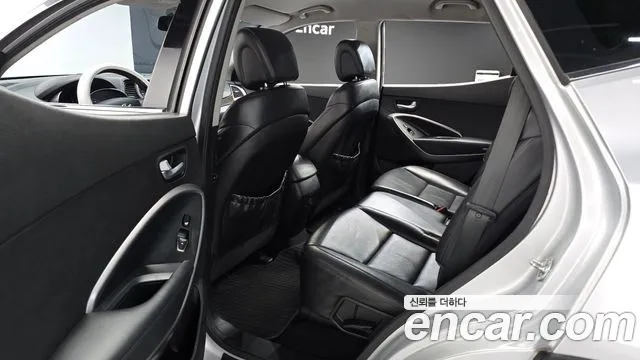 Hyundai Santa Fe 2012 thumb 11