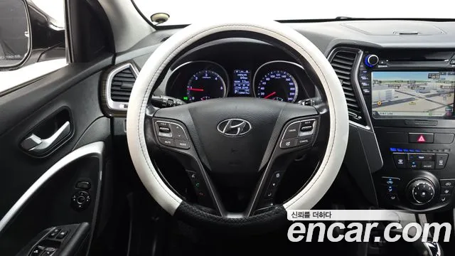 Hyundai Santa Fe 2012 thumb 12
