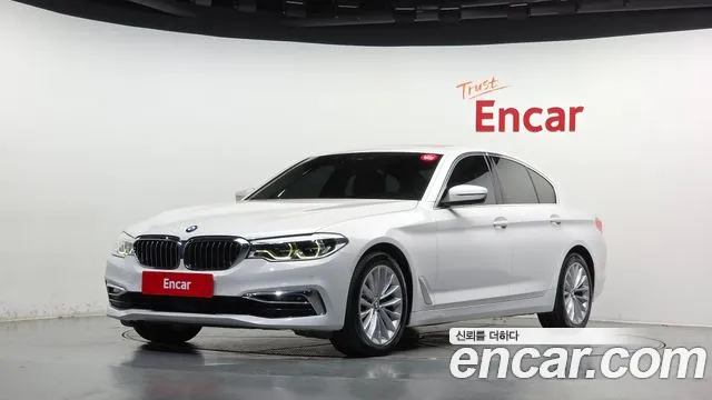 BMW 5-Series 2019 thumb 11