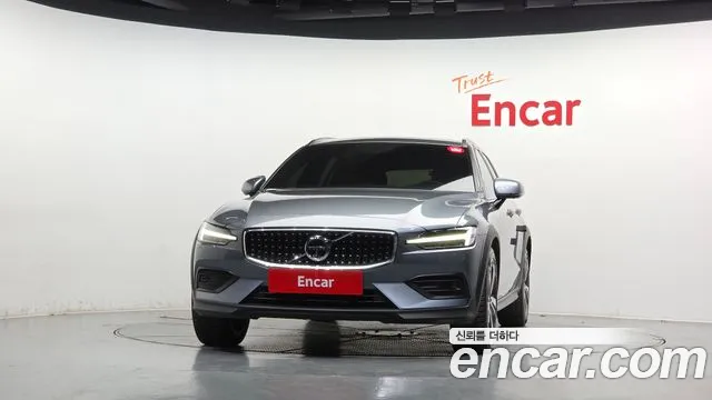 Volvo V60 2019 thumb 3