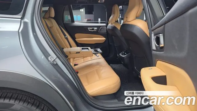 Volvo V60 2019 thumb 12
