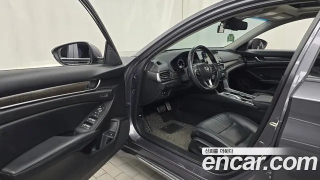 Honda Accord 2018 thumb 10