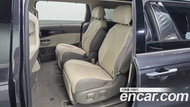 Kia Carnival 2022 thumb 11
