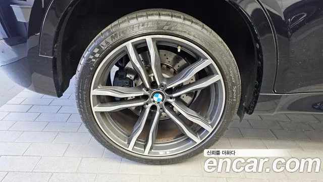 BMW X6M 2016 thumb 5