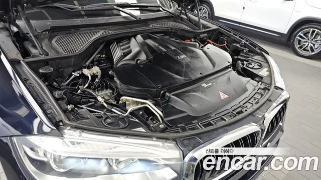 BMW X6M 2016 thumb 6