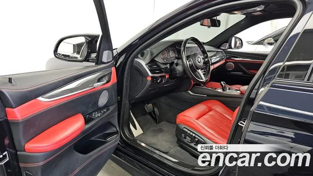 BMW X6M 2016 thumb 10