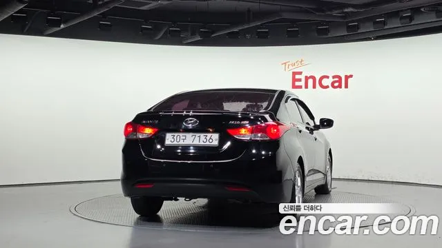 Hyundai Avante 2012 thumb 4