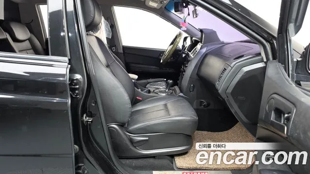 KG_Mobility_Ssangyong KORANDO 2015 thumb 11