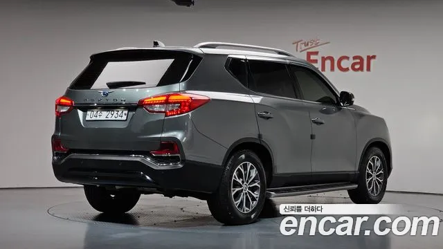 KG_Mobility_Ssangyong Rexton 2018 thumb 2