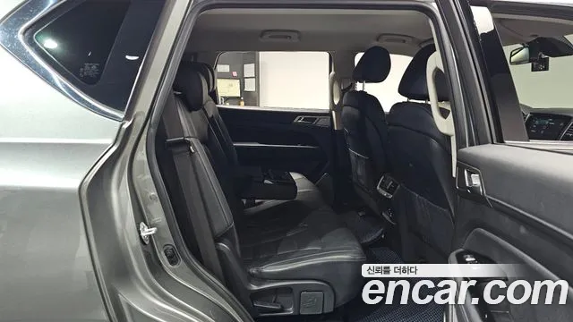 KG_Mobility_Ssangyong Rexton 2018 thumb 11