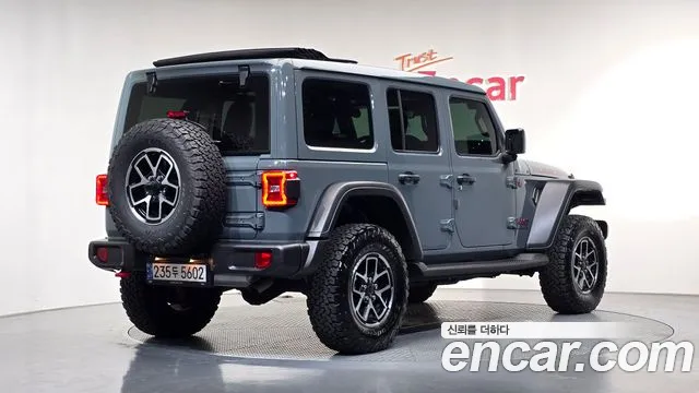 Jeep Wrangler 2025 thumb 2