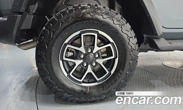 Jeep Wrangler 2025 thumb 5