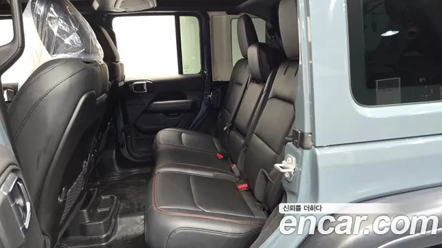 Jeep Wrangler 2025 thumb 11