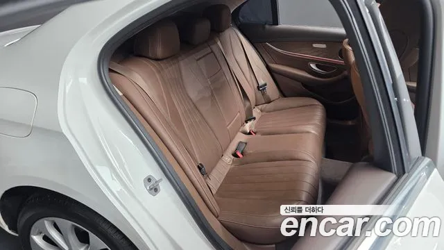 Mercedes-Benz E-Класс 2020 thumb 11