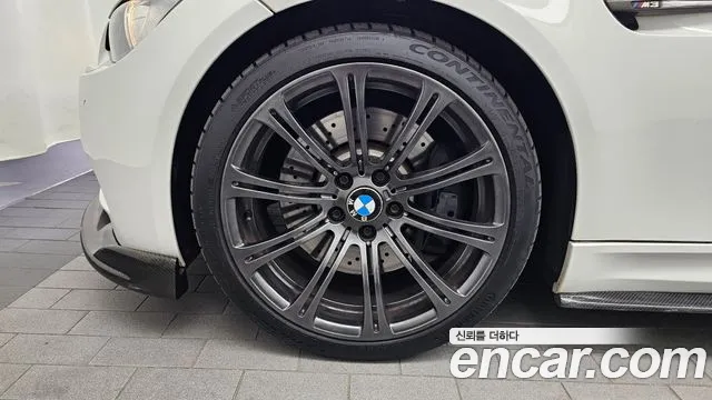 BMW M3 2013 thumb 5