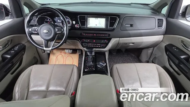 Kia Carnival 2017 thumb 7