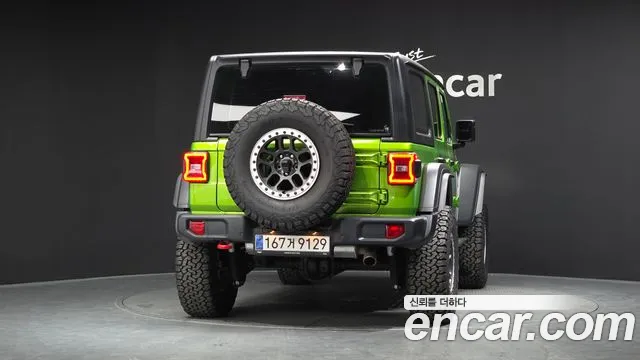 Jeep Wrangler 2025 thumb 3