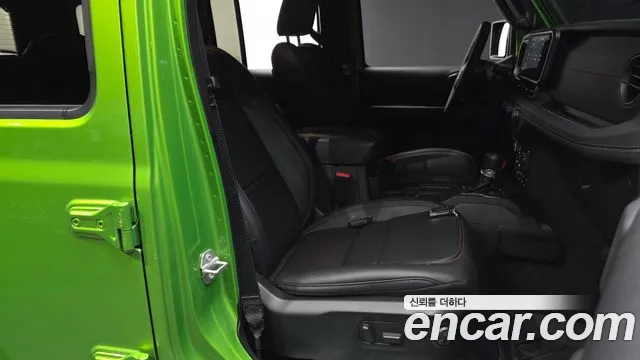 Jeep Wrangler 2025 thumb 10