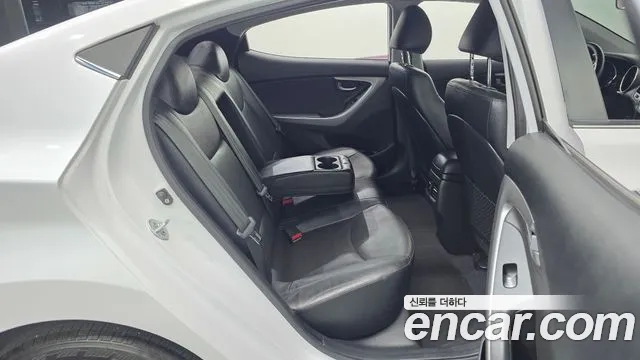 Hyundai Avante 2015 thumb 12