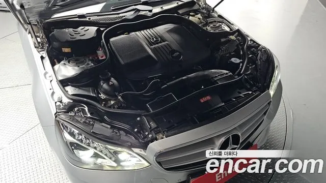 Mercedes-Benz E-Класс 2016 thumb 6