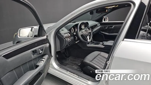 Mercedes-Benz E-Класс 2016 thumb 10