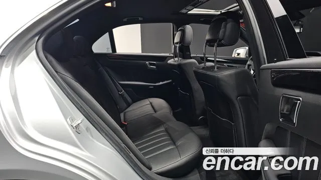 Mercedes-Benz E-Класс 2016 thumb 11
