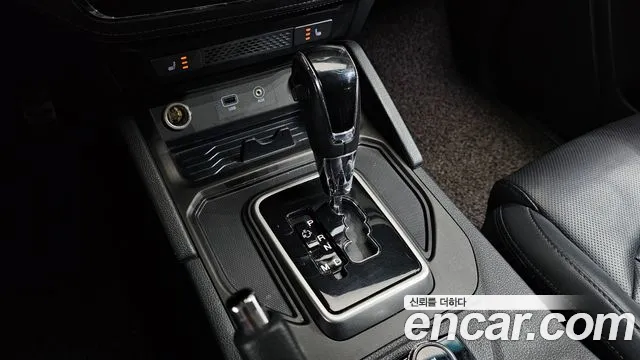 KG_Mobility_Ssangyong Rexton 2018 thumb 9