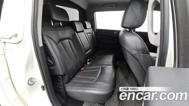 KG_Mobility_Ssangyong Rexton 2018 thumb 11