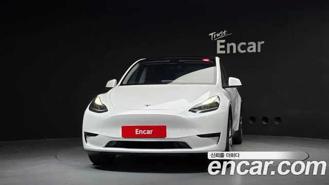Tesla Model Y 2023 thumb 3