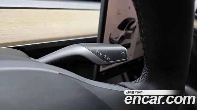 Tesla Model Y 2023 thumb 9
