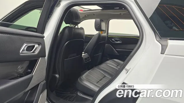Land Rover Range Rover Velar 2019 thumb 11