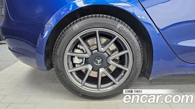 Tesla Model 3 2022 thumb 5