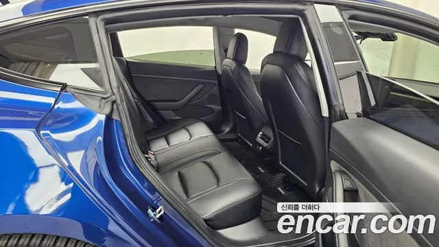 Tesla Model 3 2022 thumb 12