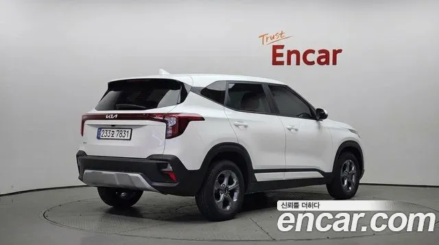 Kia Seltos 2024 thumb 2