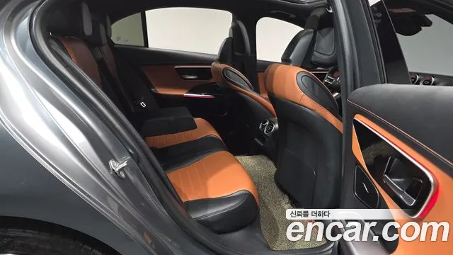 Mercedes-Benz C-Класс 2023 thumb 10