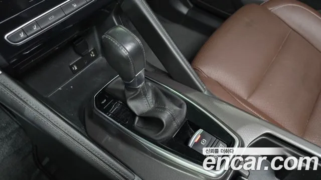 Renault-KoreaSamsung Koleos 2020 thumb 9