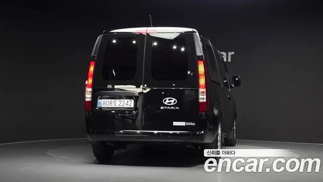 Hyundai Staria 2025 thumb 3