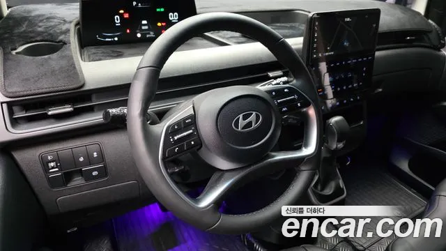 Hyundai Staria 2025 thumb 11