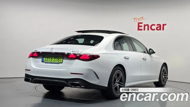 Mercedes-Benz E-Класс 2026 thumb 2