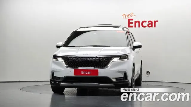 Kia Carnival 2021 thumb 2