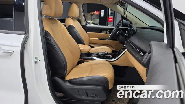 Kia Carnival 2021 thumb 10