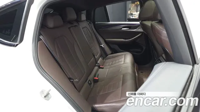 BMW X4 2023 thumb 11