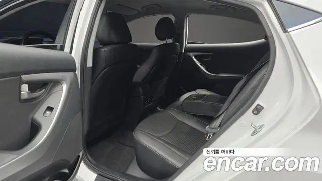 Hyundai Avante 2015 thumb 10