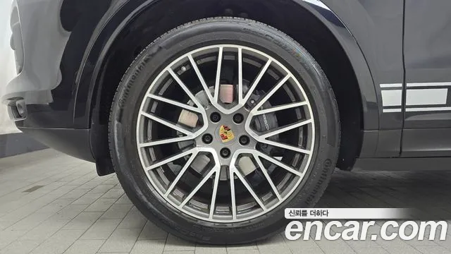 Porsche Cayenne 2020 thumb 5