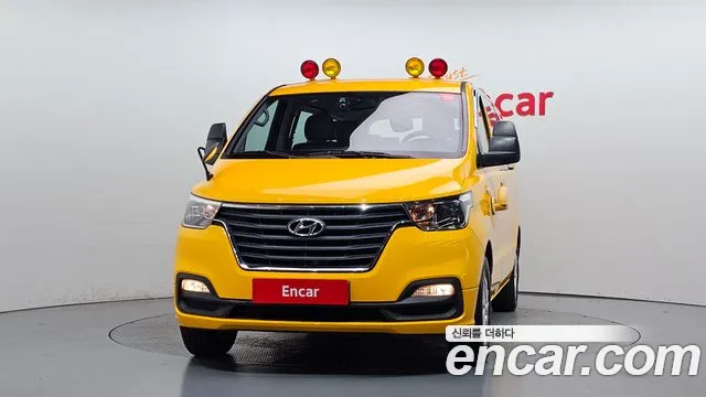 Hyundai Starex 2019 thumb 3