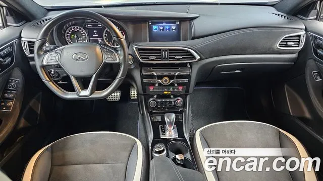 Infiniti Q30 2017 thumb 6