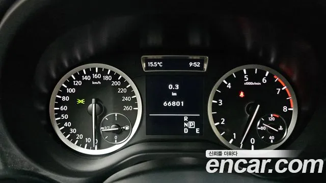 Infiniti Q30 2017 thumb 7