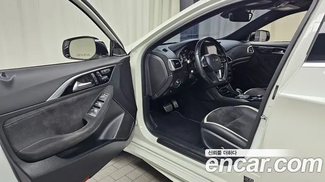 Infiniti Q30 2017 thumb 9