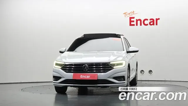 Volkswagen Jetta 2021 thumb 2